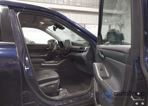 2024 Toyota Highlander Xle from USA, damaged, VIN 5TDKDRBH3RS556365